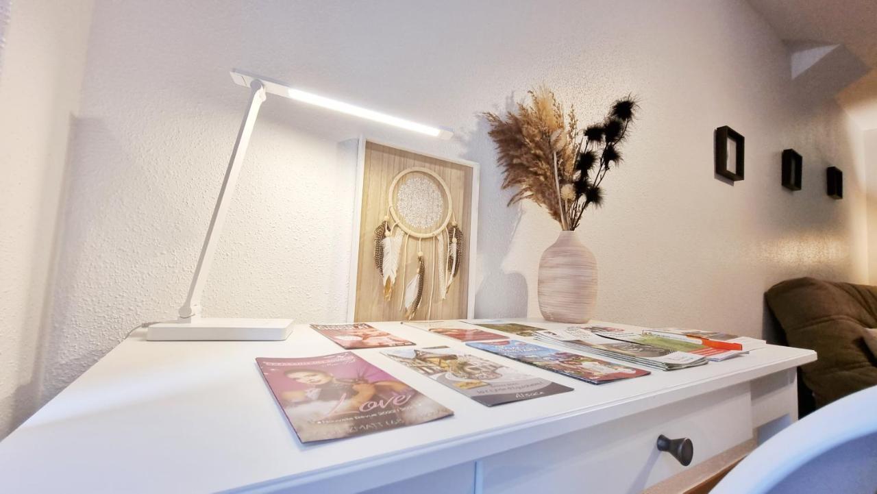 La Plume De Jais - Famille Ou Travail- Fibre - Confortable Soultz-Haut-Rhin Exterior foto